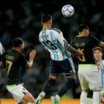 Argentina goleó a Bolivia y comenzó a delinear una nueva etapa sin Messi con varias señales alentadoras